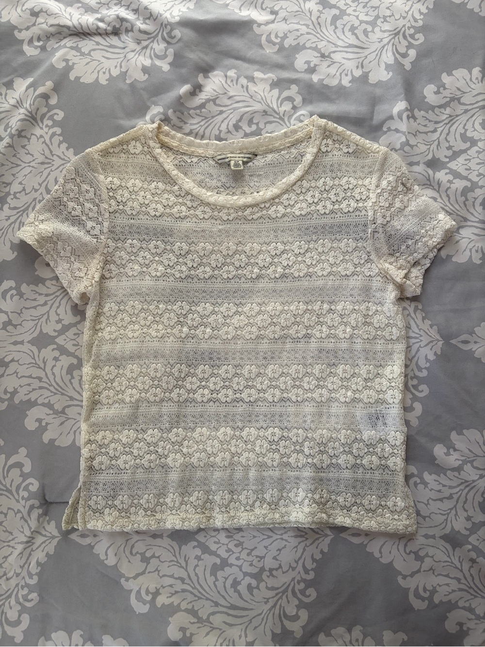 American Eagle Ivory Lace Floral Short Sleeve Top